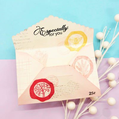 Gift Card Scallop Envelope Die